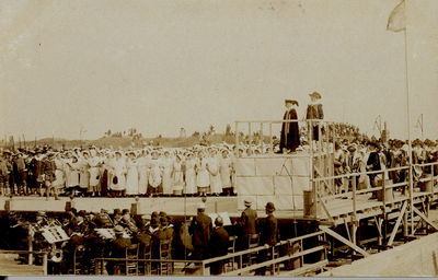 34943 Koninginnedag op 31 aug. 1911, georganiseerd door de Vlissingse Oranjebond. Opvoering in historische kostuums van ...