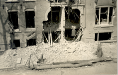 35063 Tweede Wereldoorlog. Paul Krugerstraat 5 en Paul Krugerstraat 7. Bominslag op 24 april 1942