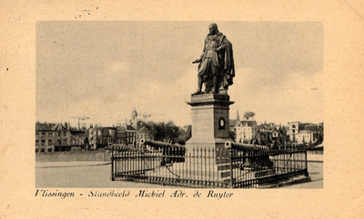 35092 Vlissingen - Standbeeld Michiel Adr. de Ruyter Het standbeeld van M.A. de Ruyter werd op 25 aug. 1841 onthuld op ...