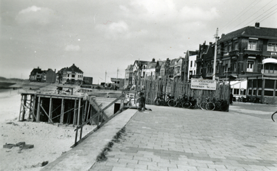 35555 Herbouw van het badpaviljoen aan het badstrand op Boulevard Evertsen in Vlissingen. Architect J.S. Stortenbeker, ...