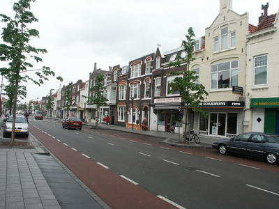 36456 De oostzijde van de Scheldestraat gezien in de richting van de Paul Krugerstraat. Vanaf rechts op de foto: de ...