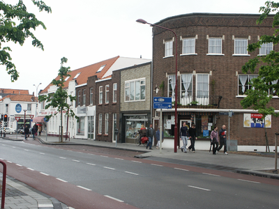 36458 De oostzijde van de Scheldestraat vanaf de hoek Verkuijl Quakkelaarstraat tot aan de hoek Paul Krugerstraat. De ...