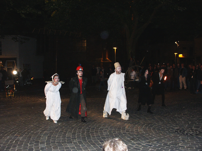 36917 De 24e editie van het jaarlijkse Straatfestival te Vlissingen. Optreden en parade van de Italiaanse groep Theatre ...