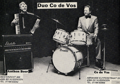 37595 Duo Co de Vos Links Anthon Boer op de accordeon, rechts Co de Vos op de drums