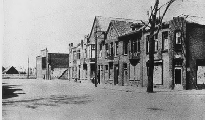 37863 Tweede Wereldoorlog. Oorlogsverwoestingen in de Scheldestraat na de bevrijding. Op de foto de oostzijde van de ...