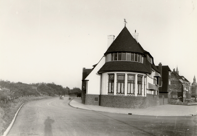 39541 Het Wooldhuis op Boulevard Evertsen woonhuis burgemeester van Woelderen. Eerste steenlegging, 20 aug. 1931