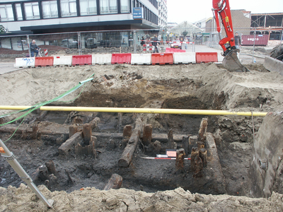 39838 Archeologisch onderzoek in de Spuistraat in Vlissingen. Beschoeiing van de voormalige Achterhaven. Sanering van ...