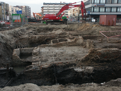 39846 Archeologisch onderzoek in de Spuistraat in Vlissingen. Beschoeiing van de voormalige Achterhaven en oude ...