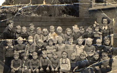 39936 Leerlingen en leerkrachten van de Sint Anna kleuterschool aan het Bellamypark te Vlissingen