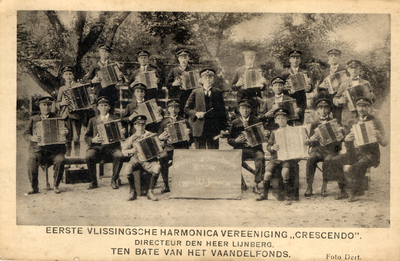 40419 Eerste Vlissingsche Harmonica Vereeniging Crescendo directeur den heer Lijnberg. Ten bate van het vaandelfonds. ...