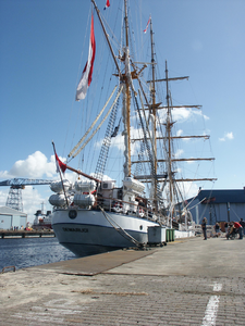 40541 Maritiem evenement Small Sail, (zeil)schepen en festiviteiten op verschillende locaties te Vlissingen. Op de ...