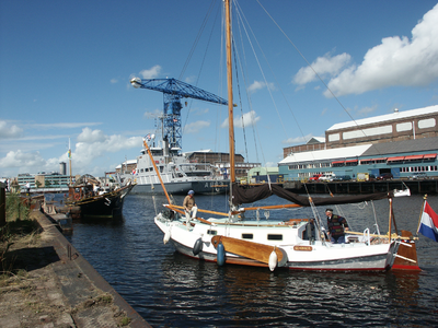40548 Maritiem evenement Small Sail, (zeil)schepen en festiviteiten op verschillende locaties te Vlissingen. Op de ...