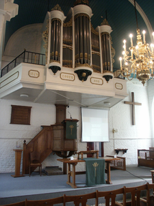 40872 Interieur met kansel en orgel van de Nederlands Hervormde Kerk op het Oranjeplein in Oost-Souburg