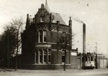 41304 Tram bij de ingang van de remise aan het eind van de Aagje Dekenstraat