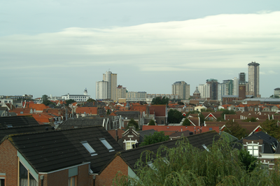 41309 Luchtfoto van Vlissingen. De Scheldebuurt vanaf de Van Dishoeckstraat (voorgrond). Op de achtergrond Boulevard Bankert
