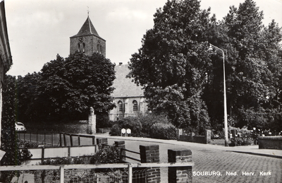 41428 Souburg, Ned. Herv. Kerk De Nederlands Hervormde kerk op het Oranjeplein in Oost-Souburg, gezien vanuit de ...