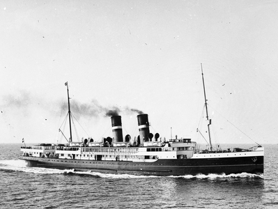 41501 De Mecklenburg II van de Stoomvaartmij. Zeeland (SMZ), in de dagdienst van Vlissingen naar Harwich in Engeland.