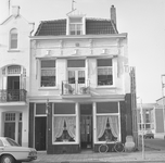 42792 Café Centraal , Badhuisstraat 120 en Badhuisstraat 122, eigenaar A. Riemens. Het pand zal gesloopt worden i.v.m. ...