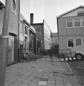 43389 Sloop van het politiebureau in de Breestraat in Vlissingen, bouwjaar 1910 en nieuwbouw in de Molenstraat, hoek ...