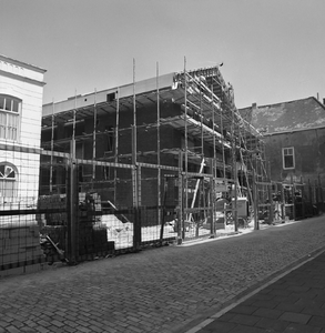 43407 Sloop van het politiebureau in de Breestraat in Vlissingen, bouwjaar 1910 en nieuwbouw in de Molenstraat, hoek ...