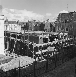 43408 Sloop van het politiebureau in de Breestraat in Vlissingen, bouwjaar 1910 en nieuwbouw in de Molenstraat, hoek ...