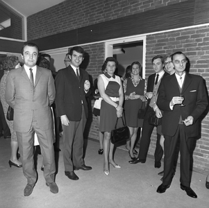 43416 Opening van het nieuwe politiebureau in de Molenstraat, hoek Breestraat in Vlissingen op 21 januari 1970. Een ...