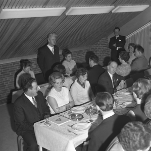 43421 Opening van het nieuwe politiebureau in de Molenstraat, hoek Breestraat in Vlissingen op 21 januari 1970. Diner ...