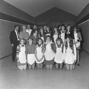 43422 Opening van het nieuwe politiebureau in de Molenstraat, hoek Breestraat in Vlissingen op 21 januari 1970. Diner ...