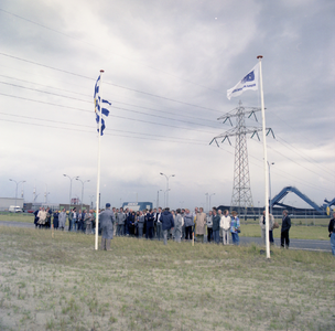 43996 Ingebruikstelling windmolenpark in het Sloegebied, Vlissingen-oost.Waarschijnlijk 13 windmolens aan de ...