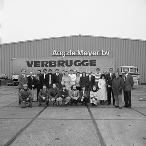 44095 Personeel van het cargadoors-, expeditie- en containerbedrijf Aug. de Meyer bv in het Sloegebied, Vlissingen-Oost