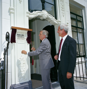 44161 Heropening van het Mauritzhuis in de Hendrikstraat na de brand in oktober 1986. Huize Elim of het Witte Huis is ...