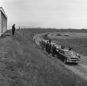 44259 Aanleg van industrie- annex bedrijventerrein Vlissingen-oost in het Sloegebied. Vanaf 1961 wordt de hoofdvaargeul ...