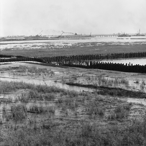 44271 Aanleg van industrie- annex bedrijventerrein Vlissingen-oost in het Sloegebied. Vanaf 1961 wordt de hoofdvaargeul ...