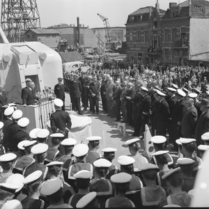 44379 Hr. Ms. Noord-Brabant, onderzeebootjager, officiële overdracht aan de Houtkade. Bouwnr. 270, bouwjaar 1951 bij de ...