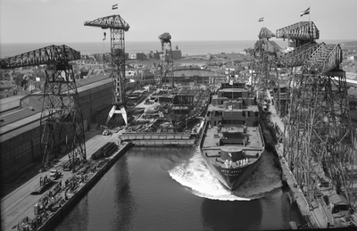 44515 Kon. Mij. De Schelde, tewaterlating van het vrachtschip Argo Delos op 3 mei 1958. Bouwnummer 294, lengte 157,10, ...