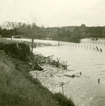 45538 Tweede Wereldoorlog. De Kerklaan te West-Souburg na de inundatie van Walcheren in oktober 1944