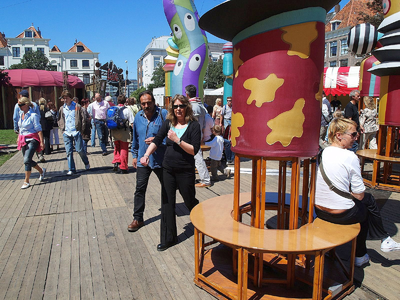 45624 Het jaarlijkse Straatfestival te Vlissingen met theater, muziek, dans en straatartiesten