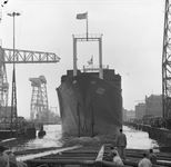 46078 Kon. Mij. De Schelde, tewaterlating op 21 januari 1967 van het visverwerkend koelschip Zodiak, bouwnummer 332. ...