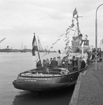 46540 Frederik Hendrik , de nieuwe sleepboot van de Steenkolen Handelsvereniging (SHV) aan de Buitenhaven.