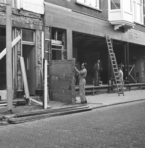 46752 Verbouwing en renovatie van de winkels van Dert, Nieuwendijk 35 (de fotozaak) en Nieuwendijk 37 (electrische ...