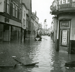 46817 De Walstraat na de stormvloedramp van 1 febr. 1953.Gezien vanaf de kruising Nieuwstraat.