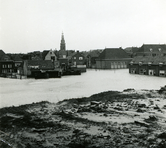 46822 De Slijkstraat en omgeving na de stormvloedramp van 1 febr. 1953.