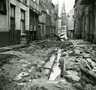 46833 De Sarazijnstraat na de stormvloedramp van 1 febr. 1953.
