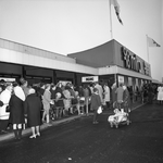 47006 Officiële opening van de supermarkt / warenhuis Miro aan de Gildeweg in Vlissingen op 23 maart 1971