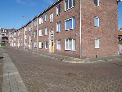 47460 Koestraat 2 - 48, flatwoningen gebouwd in 1953-1954 voor woningbouwvereniging VVV (Vereniging tot Verbetering van ...