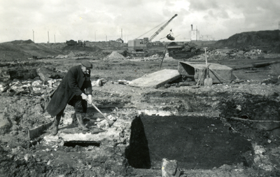 48224 Het graven en aanleggen van de jachthaven aan de Prins Hendrikweg. Het slopen van een kelder