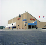 49333 Opening van het warenhuis 'Vendet' aan de Coosje Buskenstraat. Het pand is gebouwd door het aannemersbedrijf ...