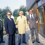 49353 Opening van de sporthal aan het Koopmansvoetpad in Oost-Souburg op 24 september 1977. De heer J.H.E. Woltering ...