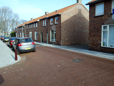 49466 Oost-Souburg, de Haaksbergenstraat gezien vanaf de hoek Poortugaalstraat