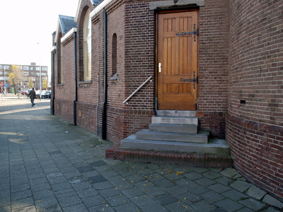 49569 De Rooms-katholieke kerk aan de Dokter Friesenstraat / Singel.De kerk is gebouwd in 1911 en op 24 dec. van dat ...